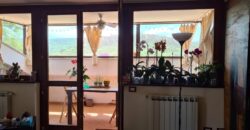 APPARTAMENTO CON TERRAZZA E GARAGE Rif 174 Ort