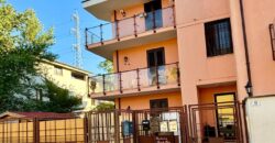 APPARTAMENTO CON TERRAZZA E GARAGE Rif 174 Ort