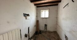 CASALE IN PIETRA CON TERRENO Rif 172 Ort