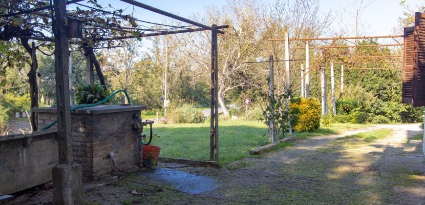 CASA SINGOLA DI AMPIA METRATURA CON TERRENO – Rif. 1alv