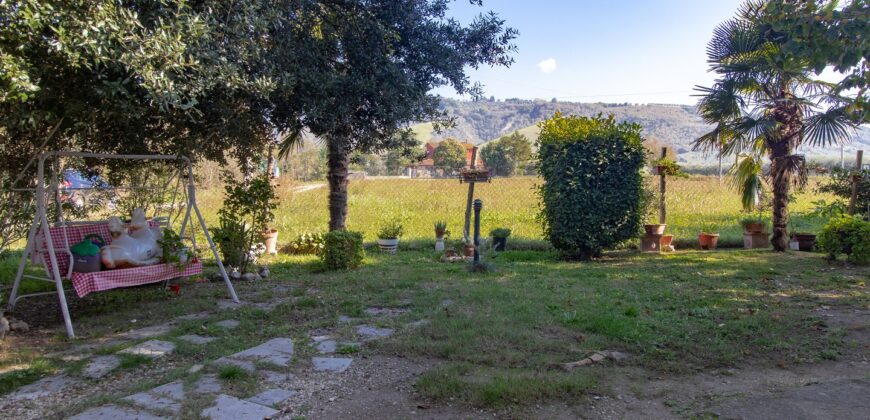 CASA SINGOLA DI AMPIA METRATURA CON TERRENO – Rif. 1alv