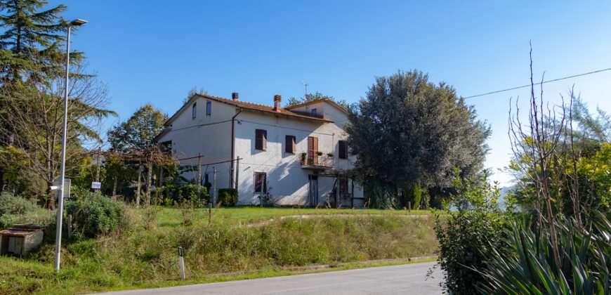 CASA SINGOLA DI AMPIA METRATURA CON TERRENO – Rif. 1alv