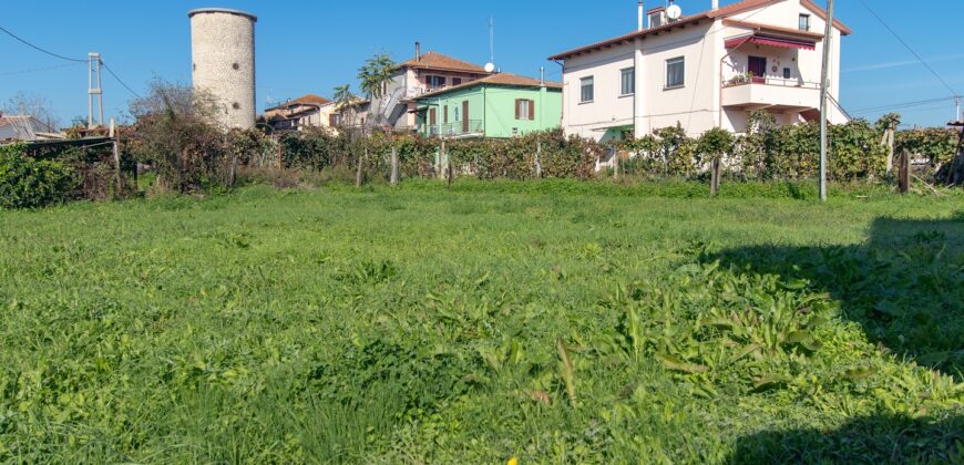 CASA SINGOLA CON AMPIO GIARDINO – Rif. 27att