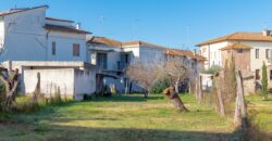 CENTRALISSIMA CASA SINGOLA CON AMPIO GIARDINO – Rif. 21att