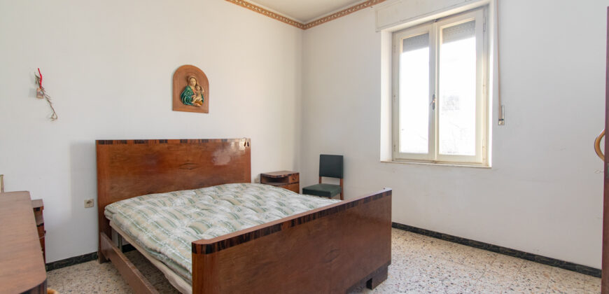 CENTRALISSIMA CASA SINGOLA CON AMPIO GIARDINO – Rif. 21att