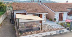 PANORAMICO VILLINO CON TERRAZZA, GIARDINO E GARAGE – Rif. 3alv