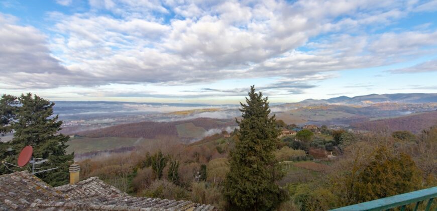 PORZIONE DI CASA CON INGRESSO INDIPENDENTE – RIF.14GIO