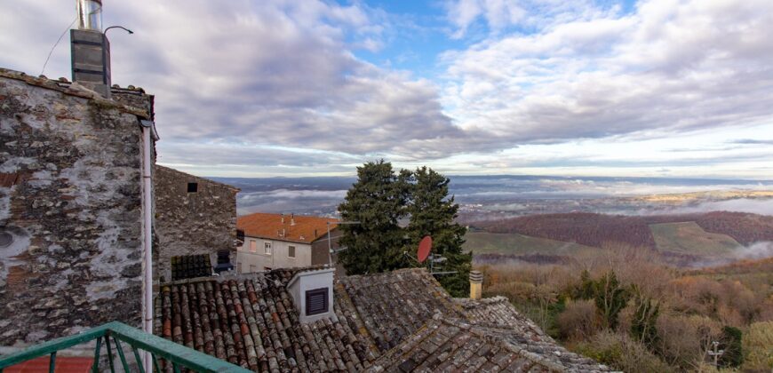 PORZIONE DI CASA CON INGRESSO INDIPENDENTE – RIF.14GIO