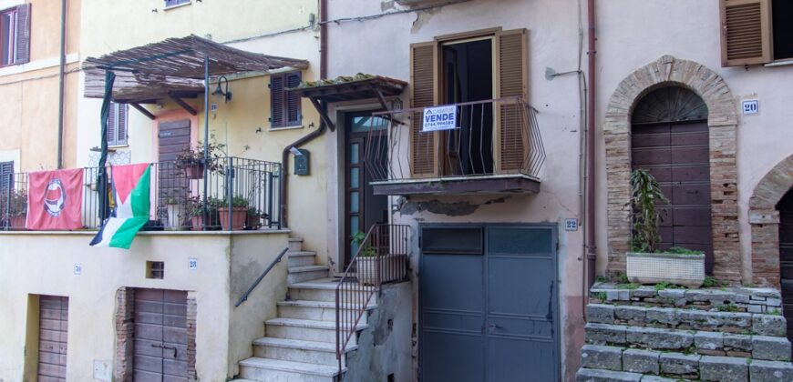 CENTRALISSIMA PORZIONE DI CASA CON INGRESSO INDIPENDENTE – Rif. 3gio