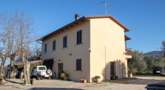 PANORAMICISSIMA CASA SINGOLA CON TERRENO