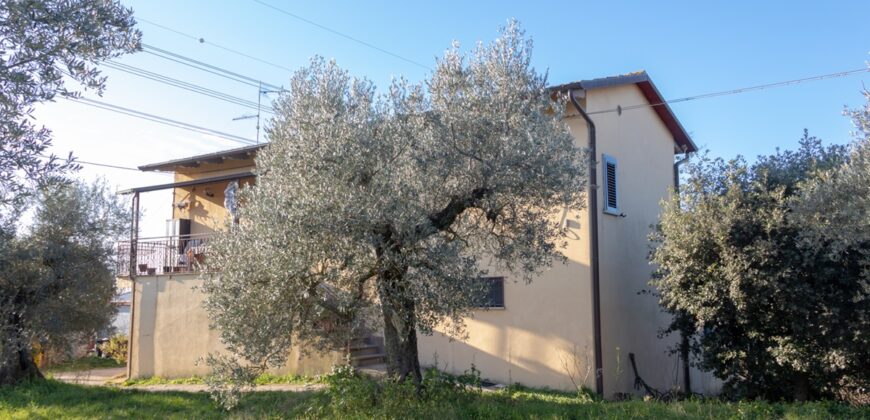 PANORAMICISSIMA CASA SINGOLA CON TERRENO