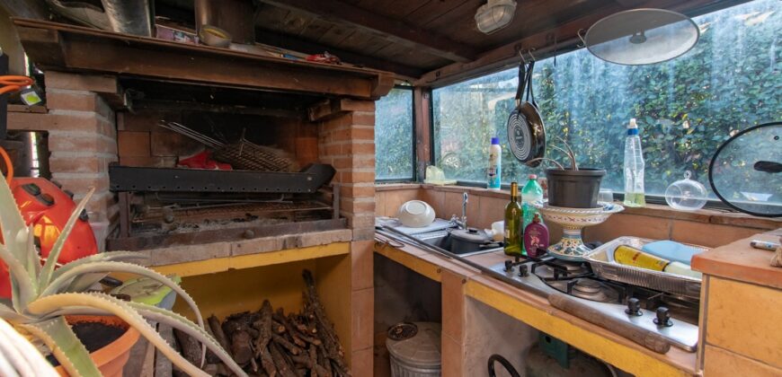 PORZIONE DI CASA SU UNICO LIVELLO CON GIARDINO. – RIF.5GUA