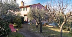 PORZIONE DI CASA SU UNICO LIVELLO CON GIARDINO. – RIF.5GUA