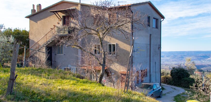 PANORAMICA PORZIONE DI CASA SU UNICO LIVELLO CON GARAGE – Rif. 1mon