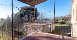 PANORAMICA PORZIONE DI CASA CON GIARDINO – Rif. 8alv