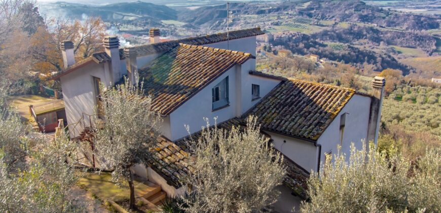 CASA SINGOLA DI AMPIA METRATURA CON TERRENO – Rif. 9alv