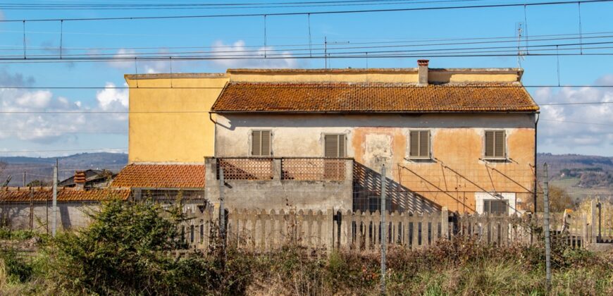 PORZIONE DI CASA CON TERRAZZO E GIARDINO – Rif. 11alv