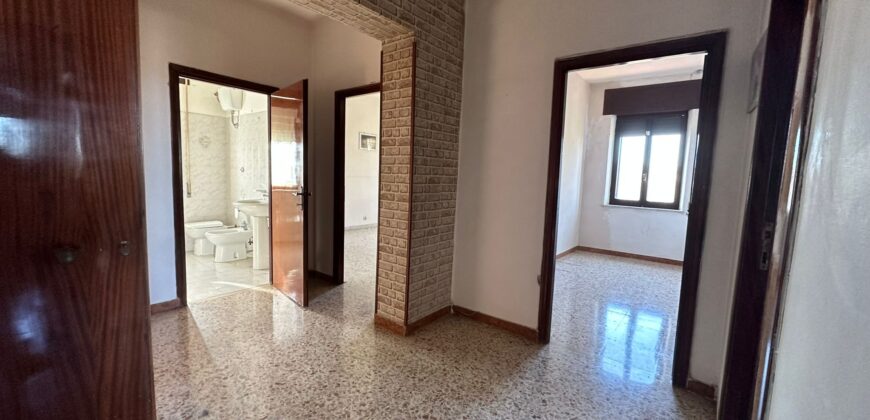 CASA SINGOLA CON TERRENO Rif 192 Ort bas